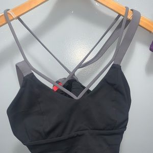 Lululemon bra size 6